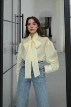 Load image into Gallery viewer, Women's shirt
