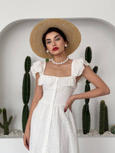 Load image into Gallery viewer, dress
