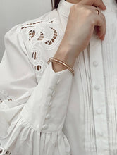 Load image into Gallery viewer, Women's shirt
